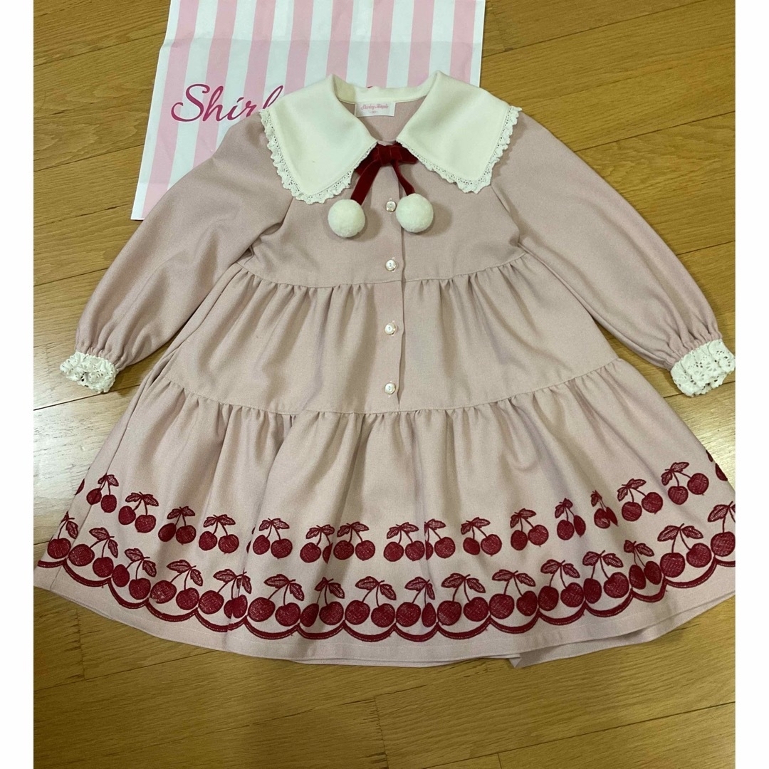 Shirley Temple(シャーリーテンプル)のシャーリーテンプル　チェリーワンピース　120 キッズ/ベビー/マタニティのキッズ服女の子用(90cm~)(ワンピース)の商品写真