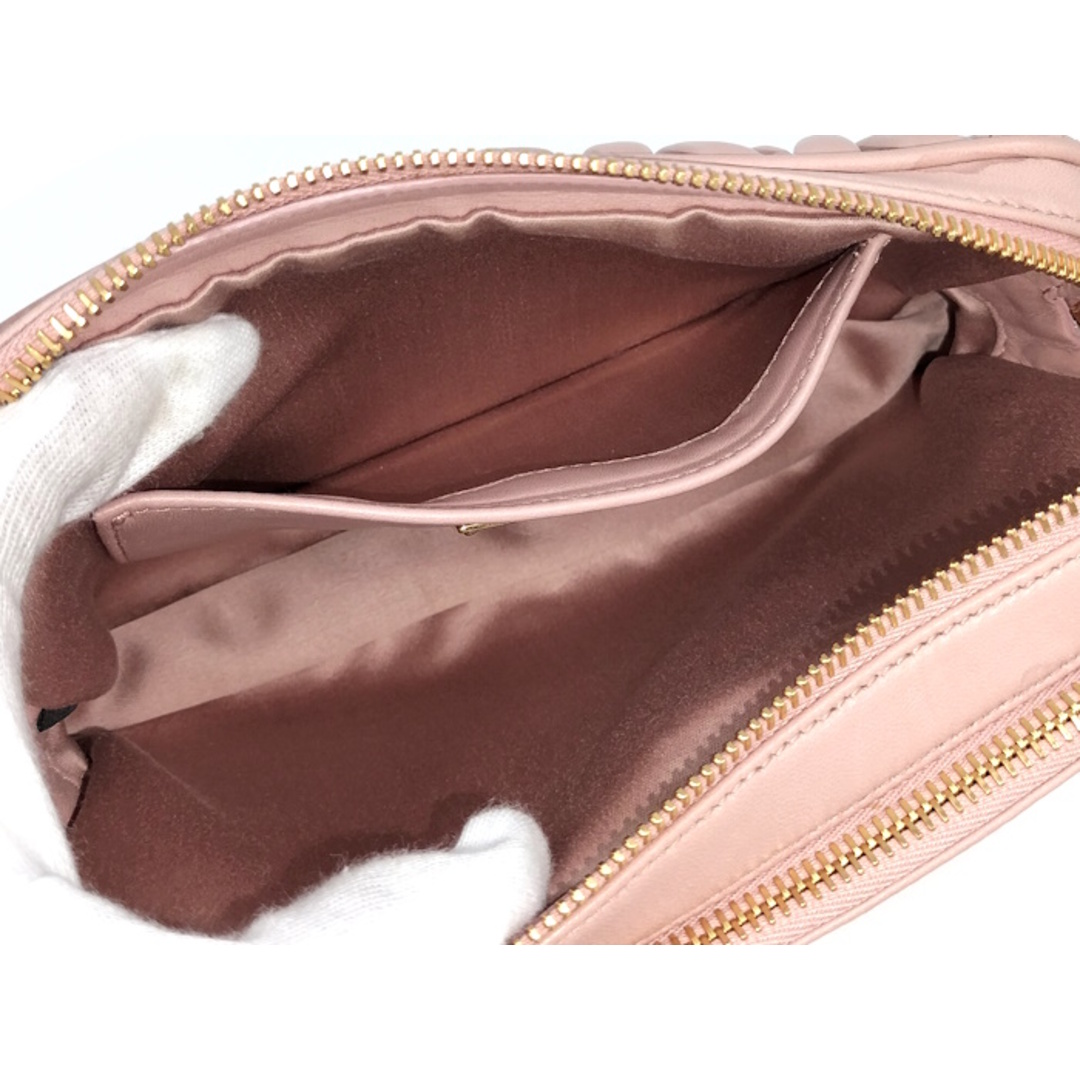 miumiu(ミュウミュウ)のMIU MIU マテラッセ ショルダーバッグ ポシェット レザー ピンク レディースのバッグ(ショルダーバッグ)の商品写真