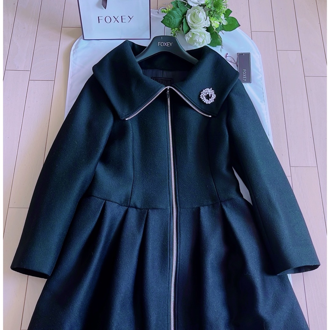 FOXEY(フォクシー)のFOXEY 受注品WINTER FLOWER コート40極美品Rene レディースのジャケット/アウター(ロングコート)の商品写真