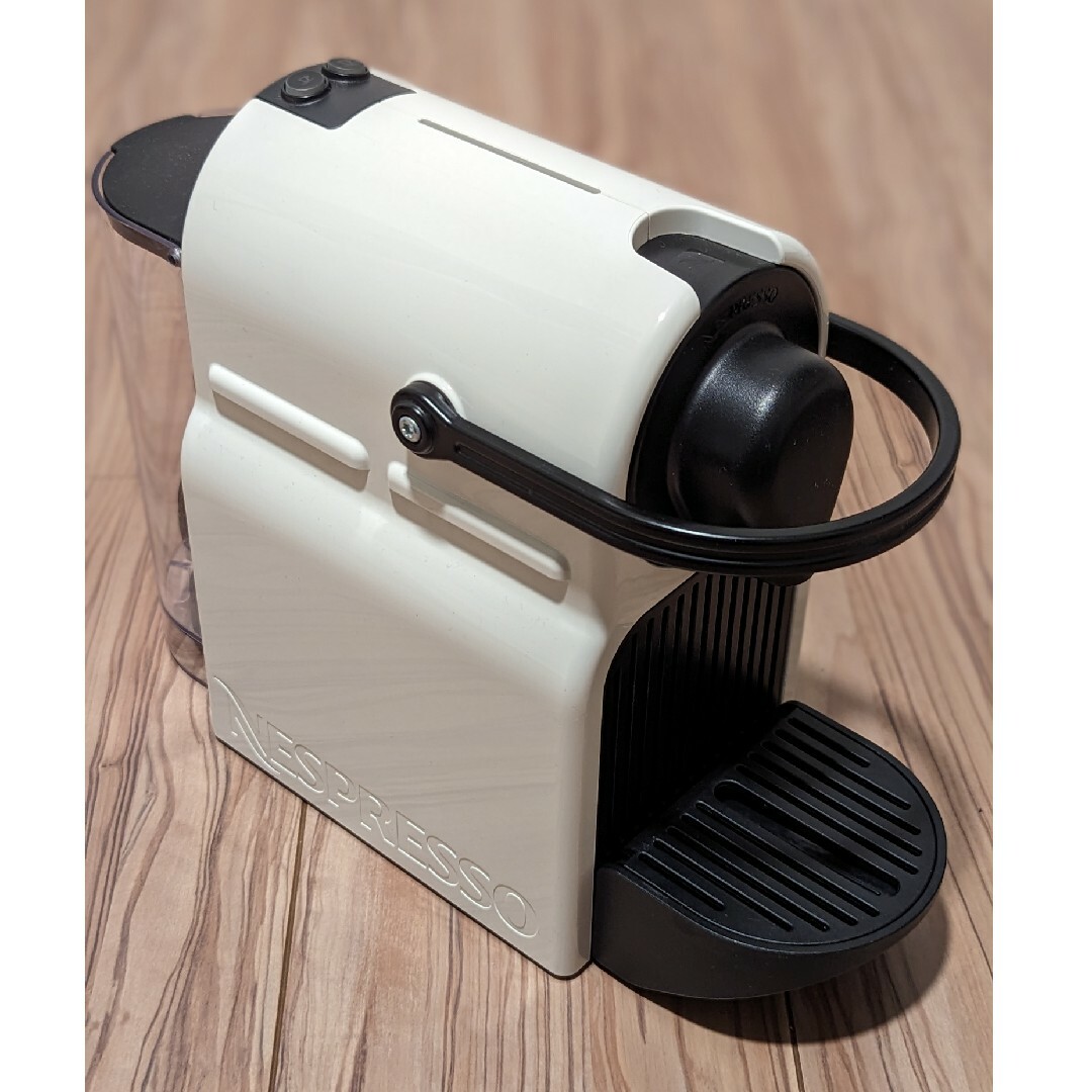 NESPRESSO(ネスプレッソ)のNESPRESSO C40 スマホ/家電/カメラの調理家電(エスプレッソマシン)の商品写真