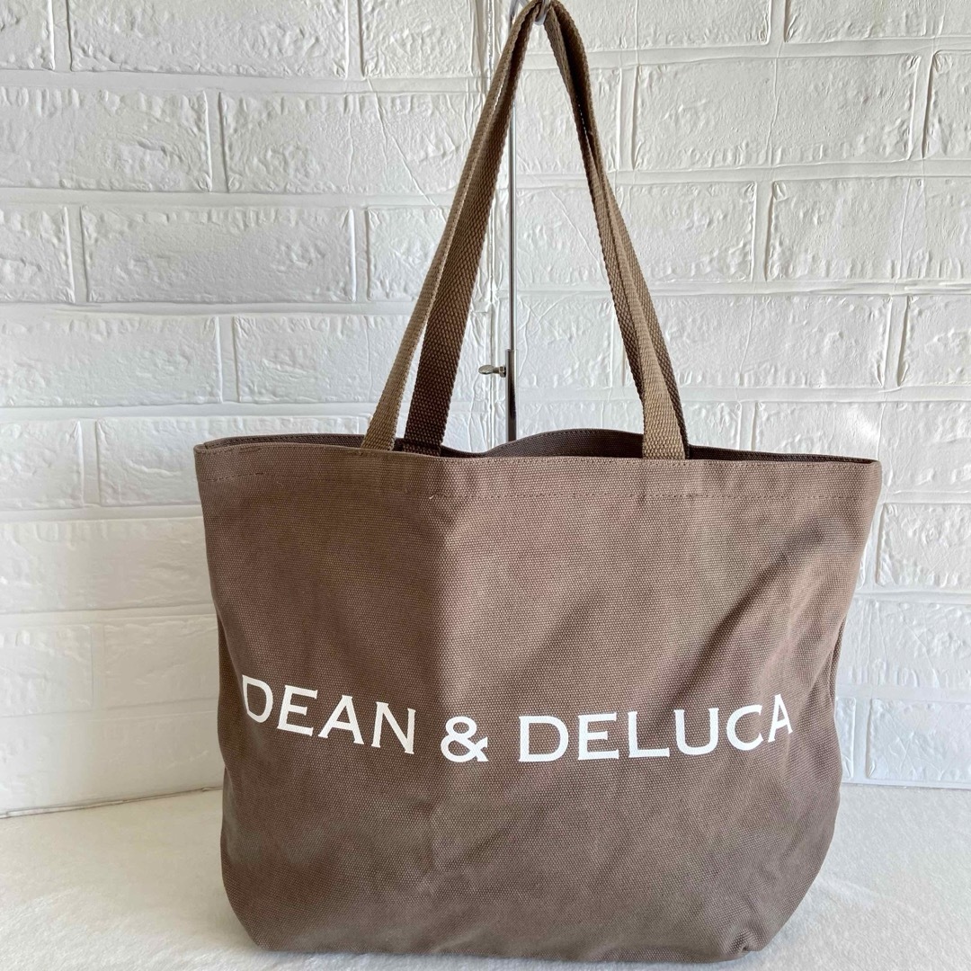 DEAN & DELUCA(ディーンアンドデルーカ)のDEAN&DELUCAディーンアンドデルーカ　ブラウン　トートバック レディースのバッグ(トートバッグ)の商品写真