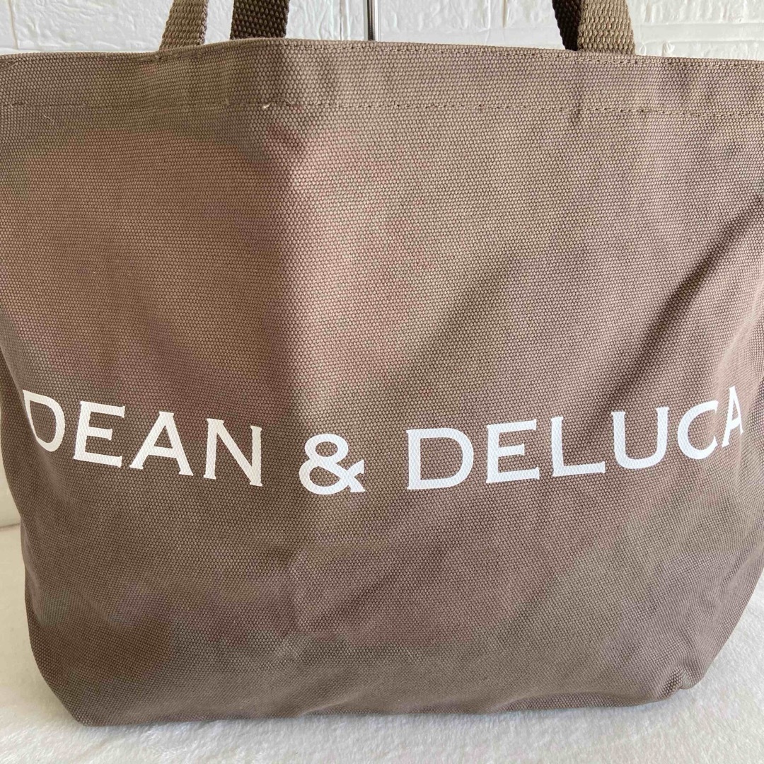 DEAN & DELUCA(ディーンアンドデルーカ)のDEAN&DELUCAディーンアンドデルーカ　ブラウン　トートバック レディースのバッグ(トートバッグ)の商品写真