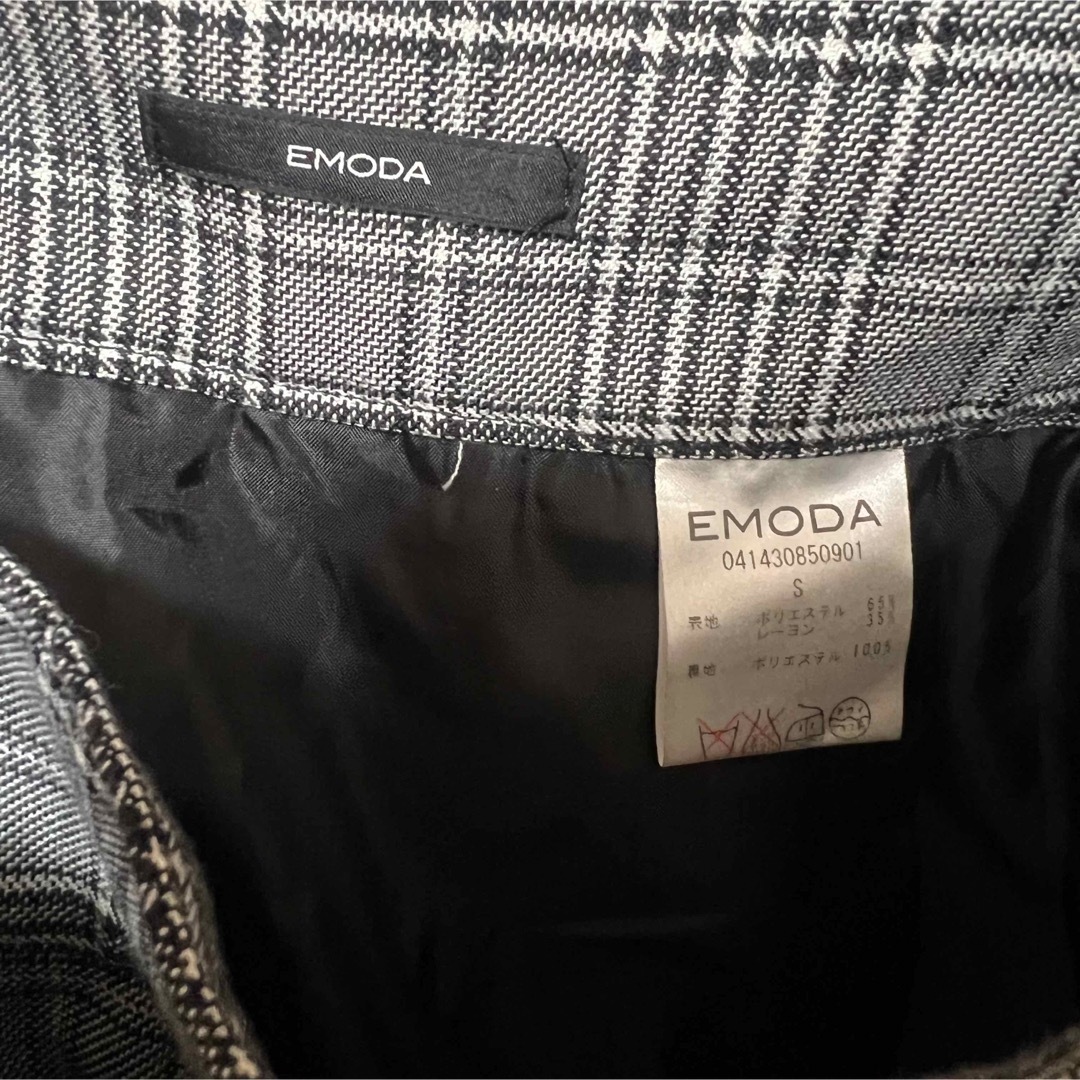 EMODA(エモダ)のEMODA エモダ  チェック柄 プリーツスカート レディースのスカート(ひざ丈スカート)の商品写真