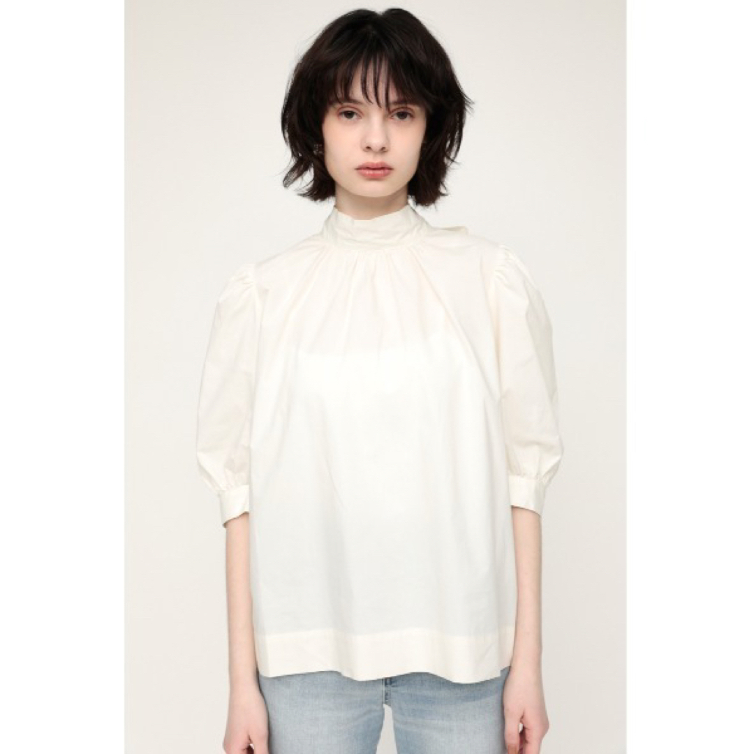 SLY(スライ)のBACK OPEN RIBBON BLOUSE バックオープン リボン ブラウス レディースのトップス(シャツ/ブラウス(半袖/袖なし))の商品写真