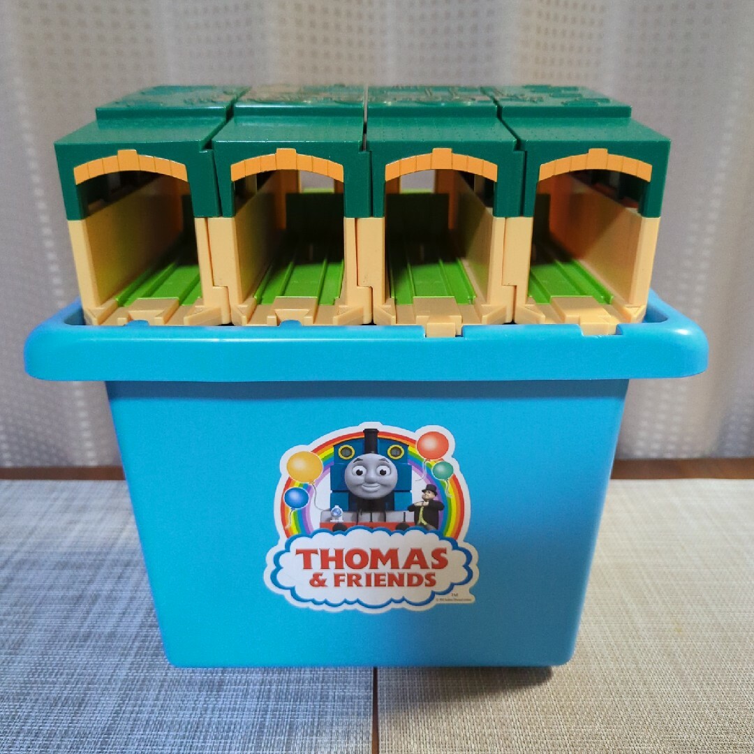 TOMMY(トミー)のa47様専用 プラレール たためるトーマス機関庫 キッズ/ベビー/マタニティのおもちゃ(電車のおもちゃ/車)の商品写真