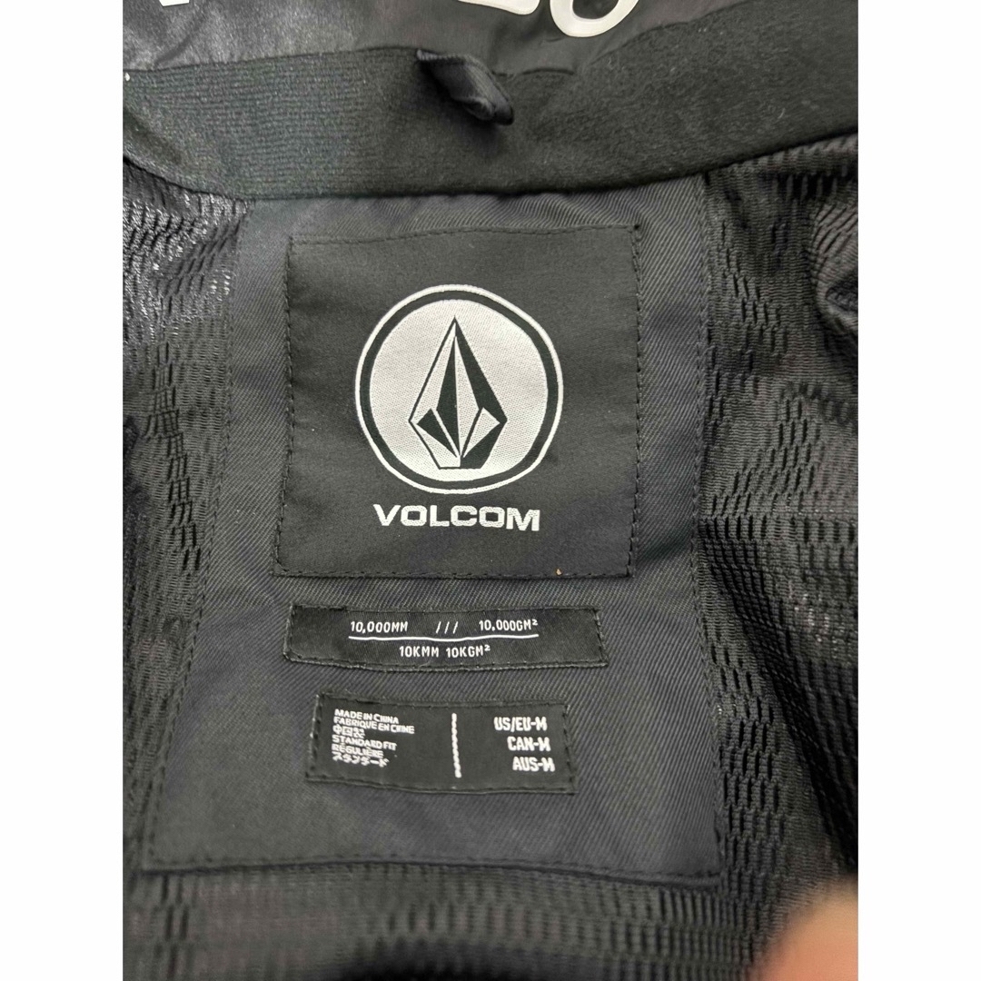 volcom(ボルコム)のボルコム　ウエア　上下セット　Mサイズ スポーツ/アウトドアのスノーボード(ウエア/装備)の商品写真