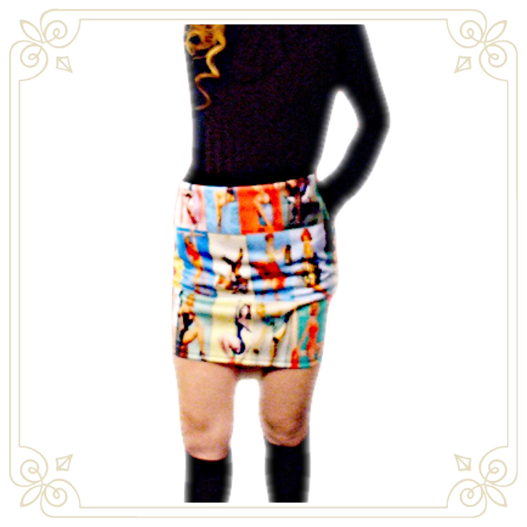 ★新品★50年代★ピンナップガール.プリント.ミニタイトスカート★Ｍサイズ レディースのスカート(ミニスカート)の商品写真