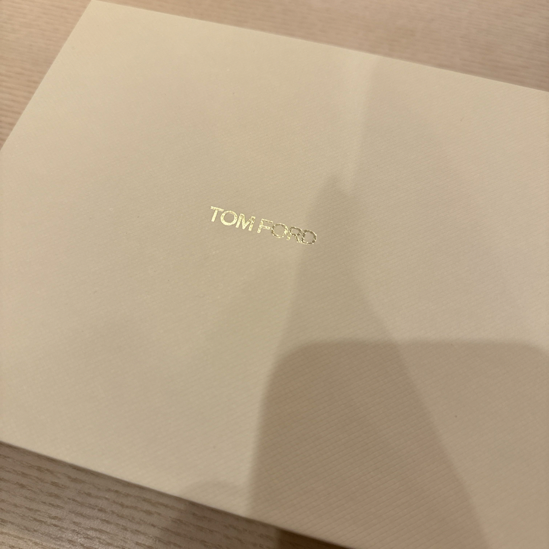 TOM FORD(トムフォード)の美品トムフォード　サングラスセット　空箱 レディースのバッグ(ショップ袋)の商品写真