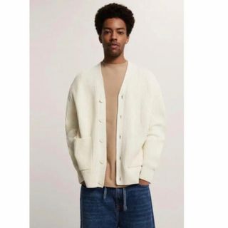 ザラ(ZARA)のZARA オフホワイト　カーディガン  ザラ(カーディガン)