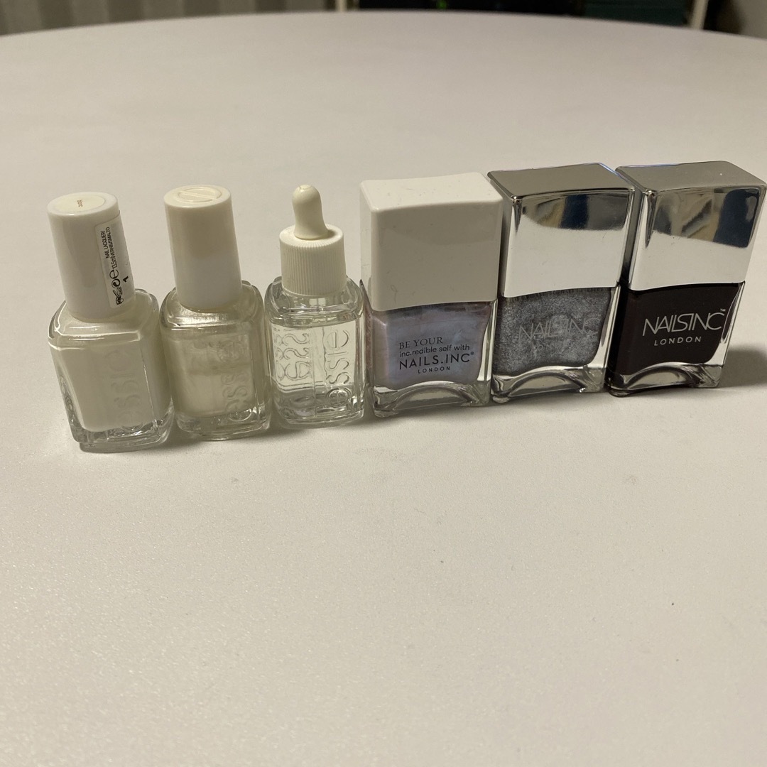 Essie(エッシー)のエッシー ネイルズインク セット コスメ/美容のネイル(マニキュア)の商品写真