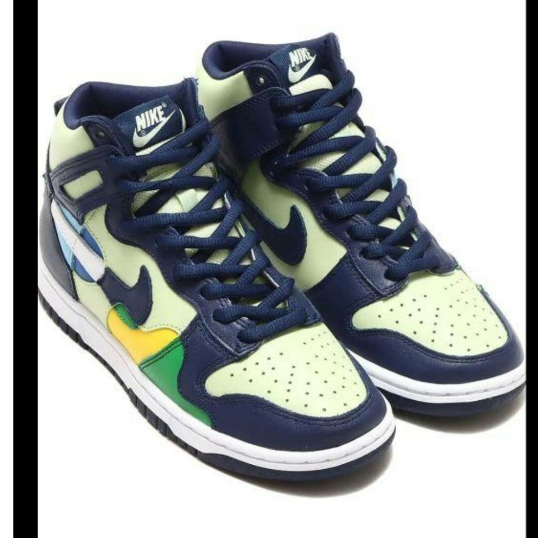 NIKE(ナイキ)のNIKE DUNK HIGH LX メンズの靴/シューズ(スニーカー)の商品写真