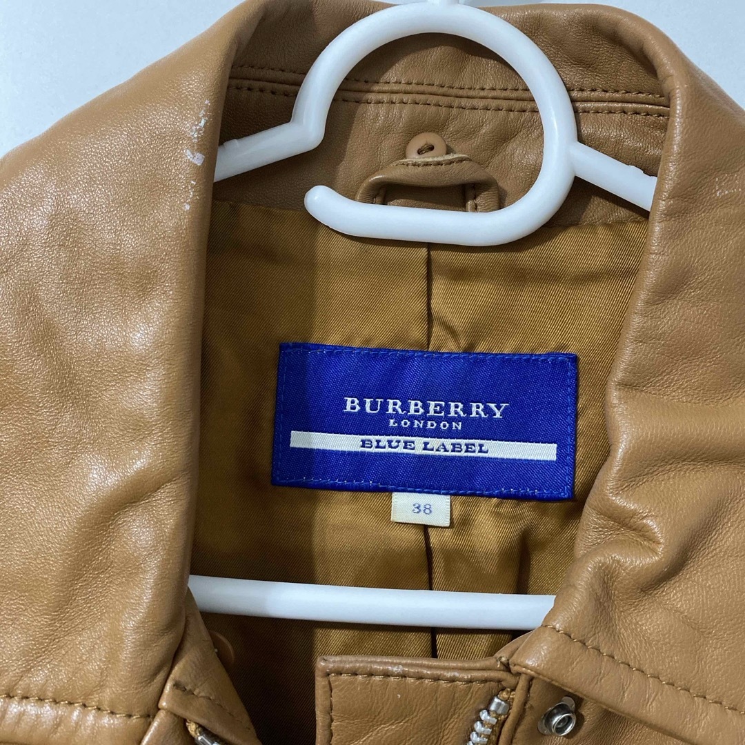 BURBERRY BLUE LABEL(バーバリーブルーレーベル)のバーバリー　ブルーレーベル　ラムレザージャケット　38 レディースのジャケット/アウター(ライダースジャケット)の商品写真