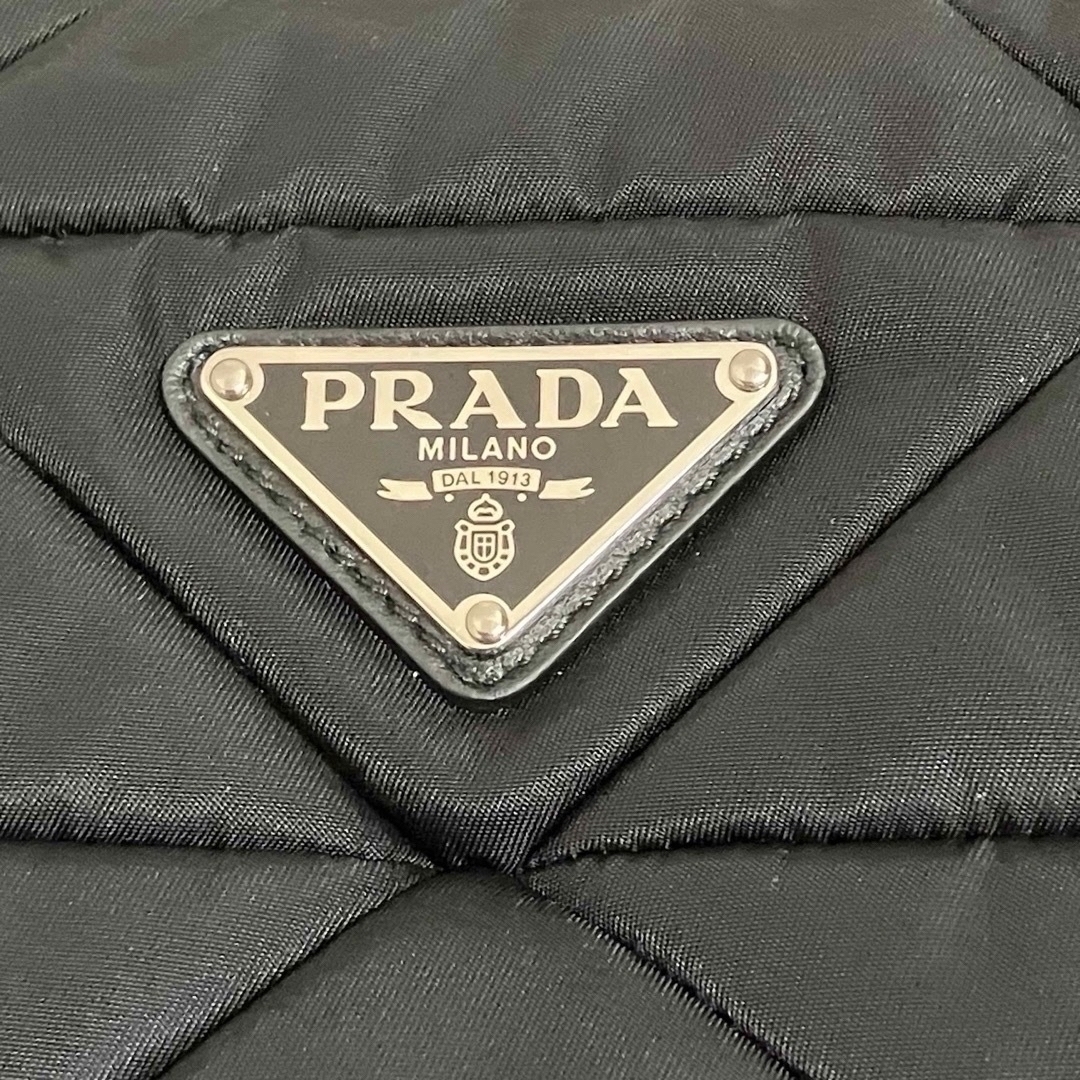 PRADA(プラダ)の未使用PRADA  Re-Nylon パデッドショルダーバッグ  クロスボディ  レディースのバッグ(ショルダーバッグ)の商品写真