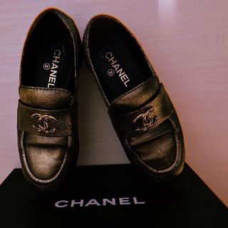 【美品】シャネル CHANEL37ロゴローファー2021購入ブラックパテント