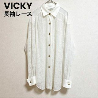 ビッキー(VICKY)のst195 VICKY トップス 長袖 レース ゴールドボタン オシャレ 上品(カットソー(長袖/七分))