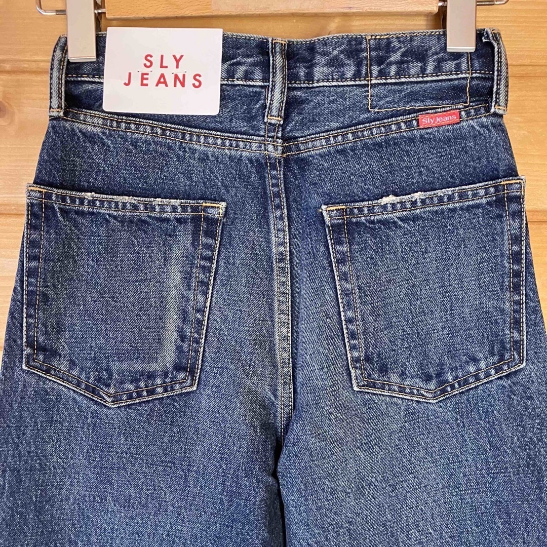 SLY(スライ)の●スライ　BILLY HW ASYMMETRY WIDE PT-B デニムパンツ レディースのパンツ(デニム/ジーンズ)の商品写真