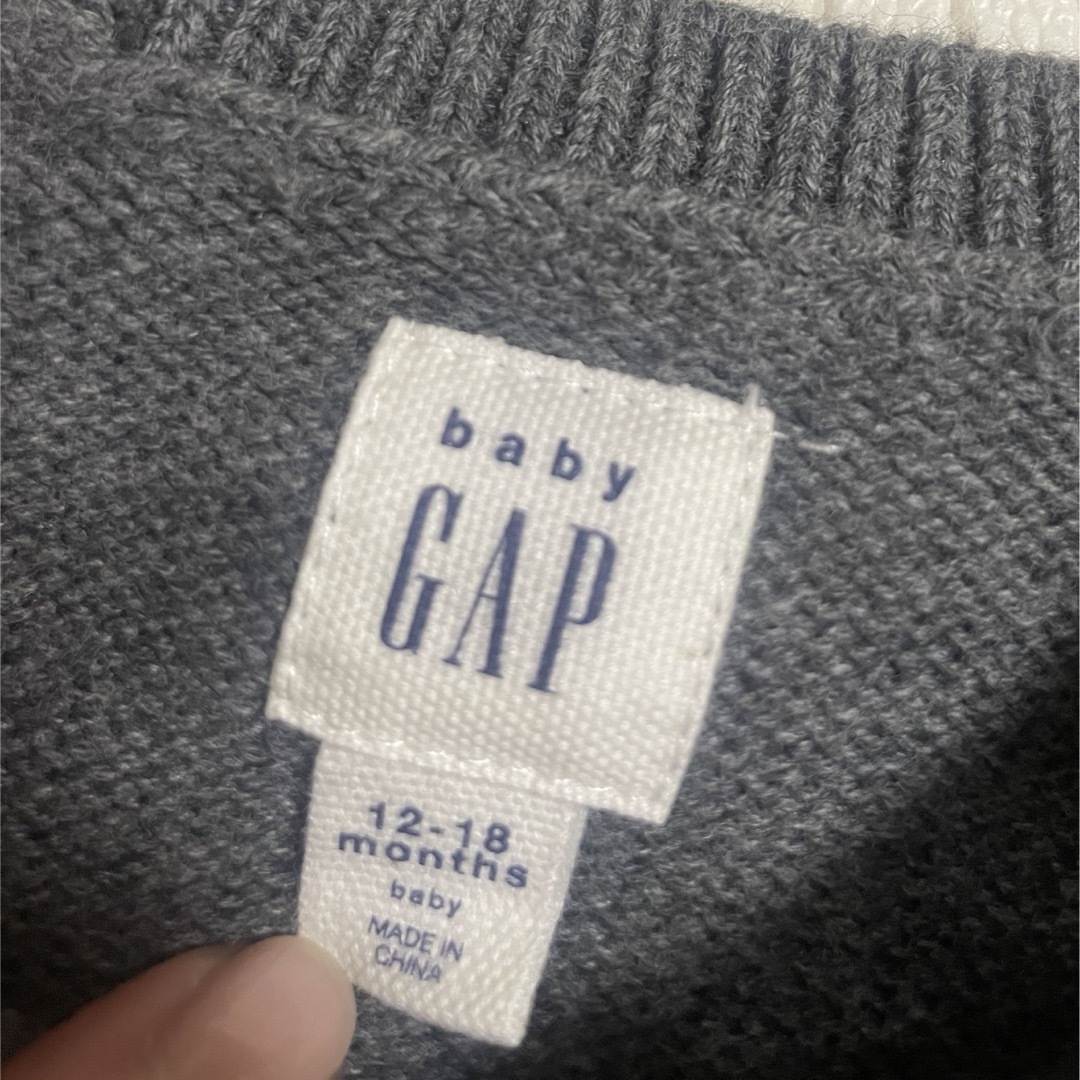 babyGAP(ベビーギャップ)のbabyGAP しろくまニット キッズ/ベビー/マタニティのベビー服(~85cm)(ニット/セーター)の商品写真