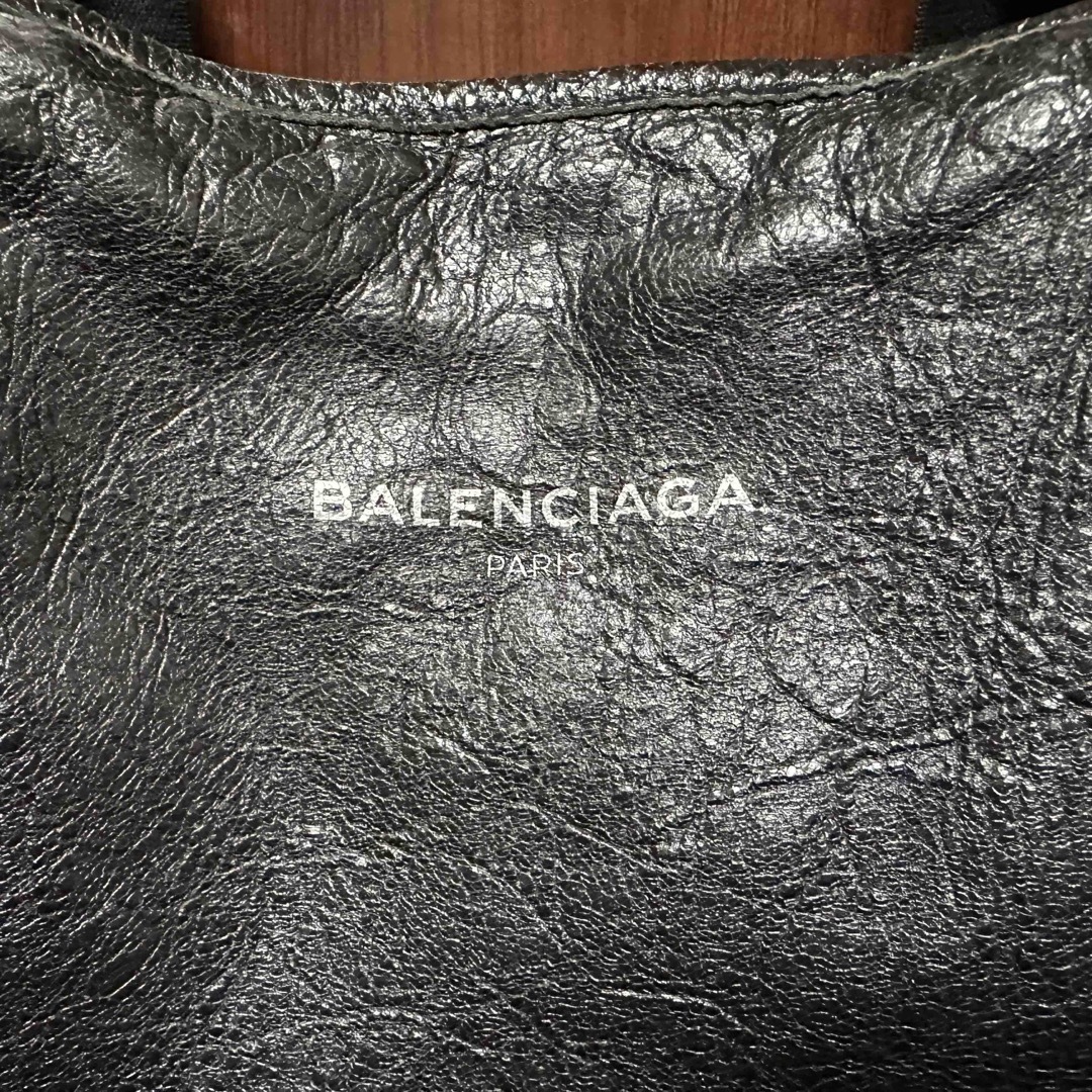 Balenciaga - BALENCIAGA バレンシアガ ネイビーカバス S レザートート