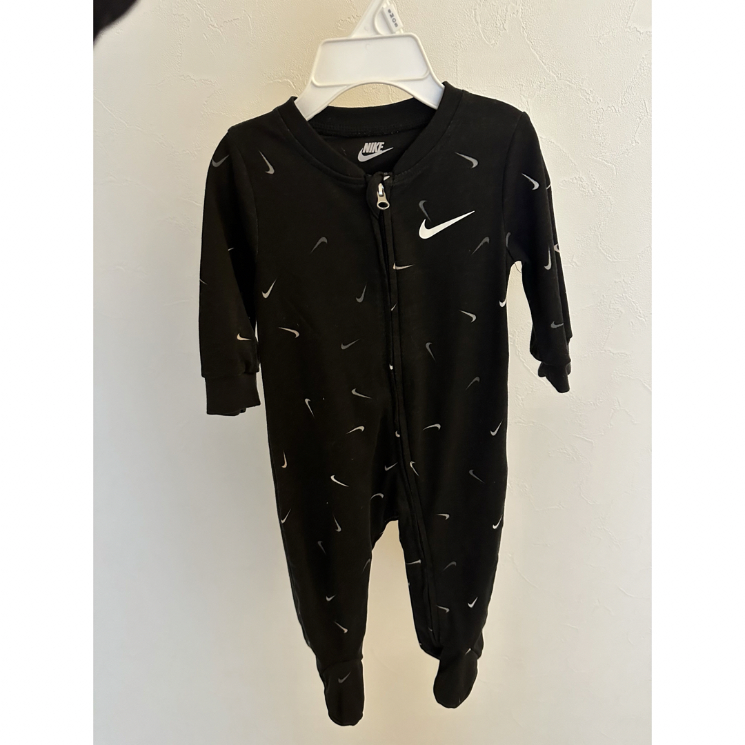 NIKE(ナイキ)のNIKEロンパース3点セット キッズ/ベビー/マタニティのベビー服(~85cm)(ロンパース)の商品写真