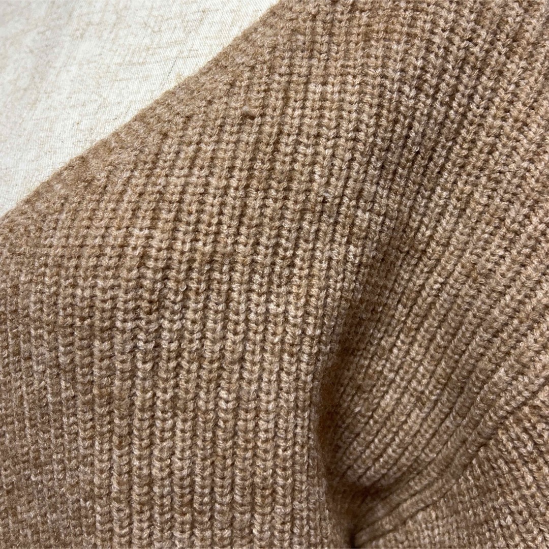 NICE CLAUP(ナイスクラップ)のかわいい✨NICE CLAUP ナイスクラップ ニット ブラウン ボリューム袖 レディースのトップス(ニット/セーター)の商品写真
