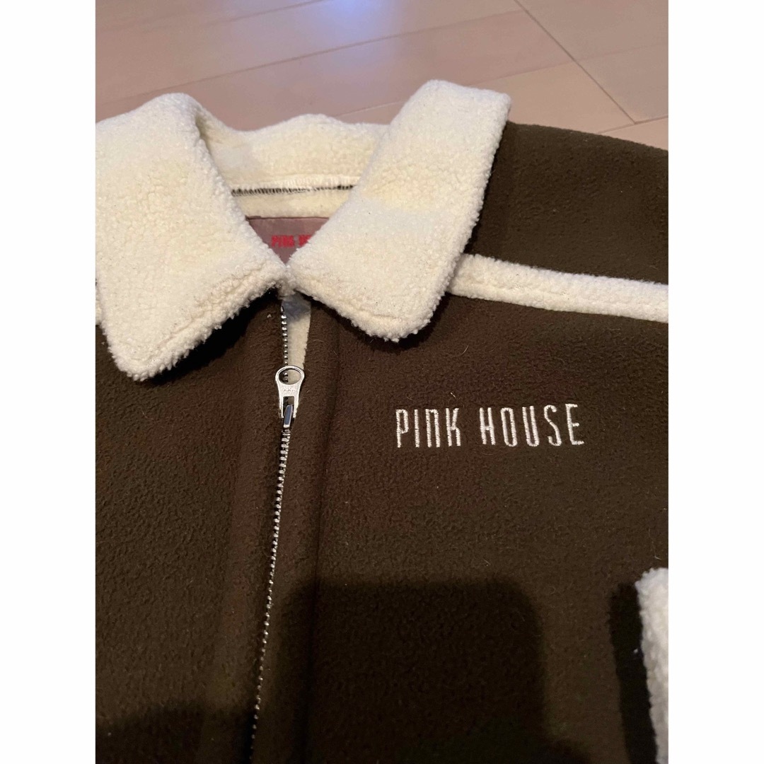 PINK HOUSE(ピンクハウス)の値下げピンクハウスカーキロゴボアアウター レディースのジャケット/アウター(ブルゾン)の商品写真