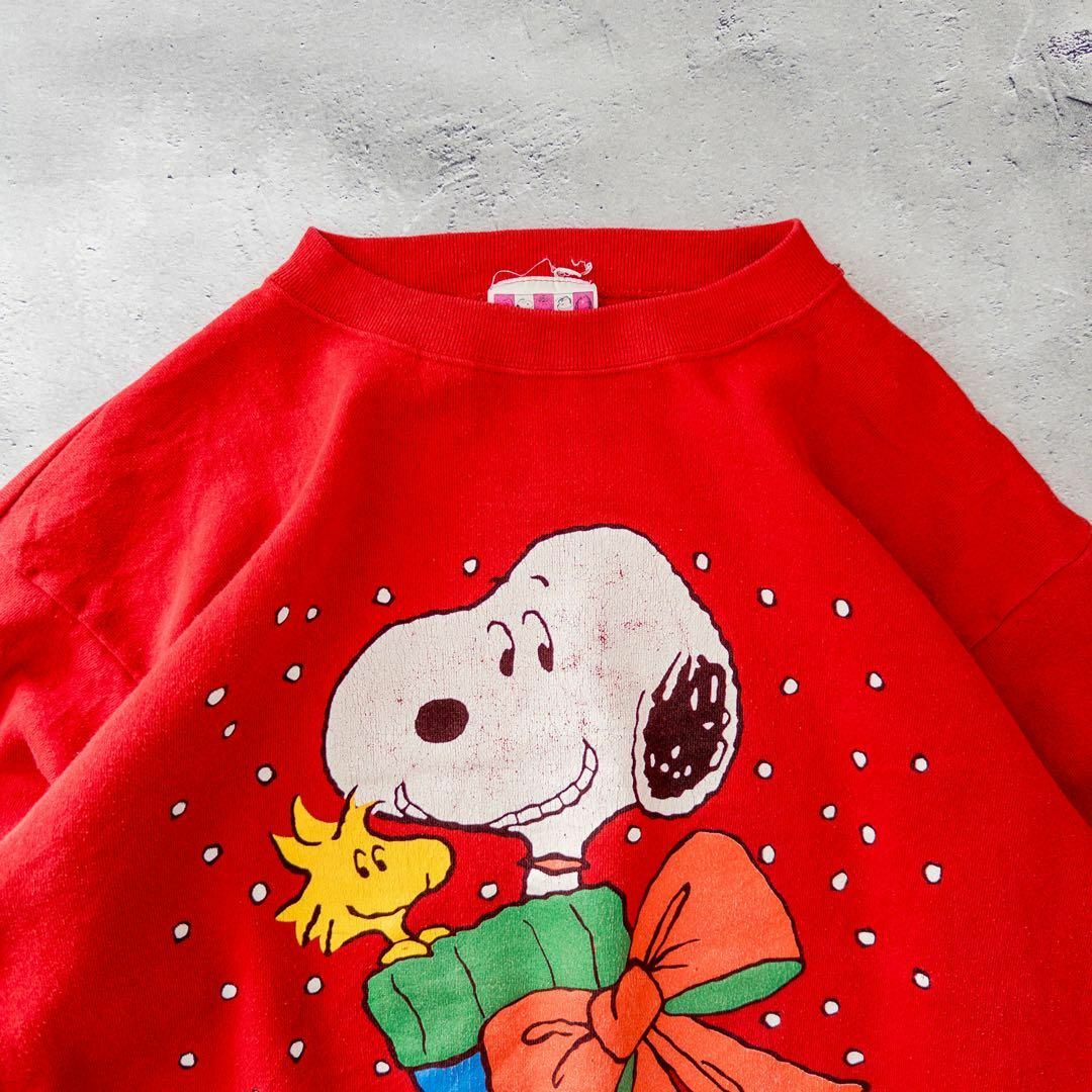 PEANUTS(ピーナッツ)のPEANUTS スウェット スヌーピー 80s クリスマス ヴィンテージ 古着 レディースのトップス(トレーナー/スウェット)の商品写真