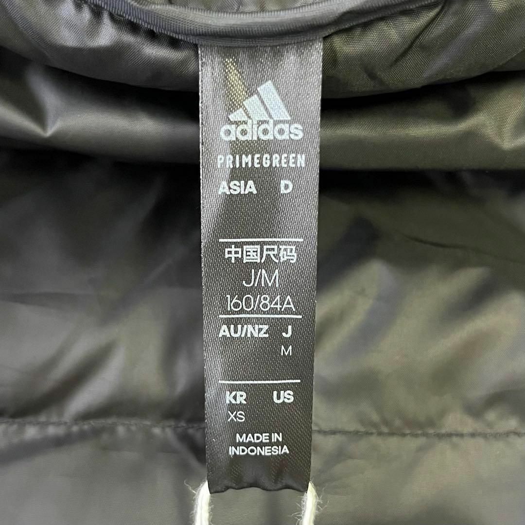 adidas(アディダス)の新品 アディダス Mサイズ 黒色 フードジャケット スリムフィット レディースのジャケット/アウター(ダウンジャケット)の商品写真