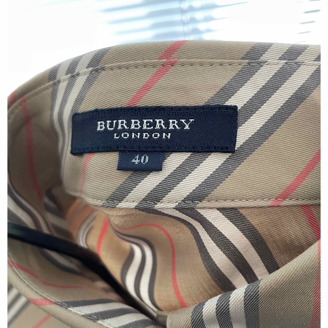 BURBERRY(バーバリー)のバーバリー  シャツ　L レディースのトップス(シャツ/ブラウス(長袖/七分))の商品写真