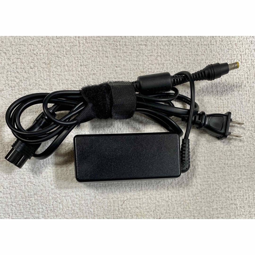 Panasonic(パナソニック)の☆送料込☆中古純正パナソニックACアダプター16V3.75A スマホ/家電/カメラのPC/タブレット(PC周辺機器)の商品写真