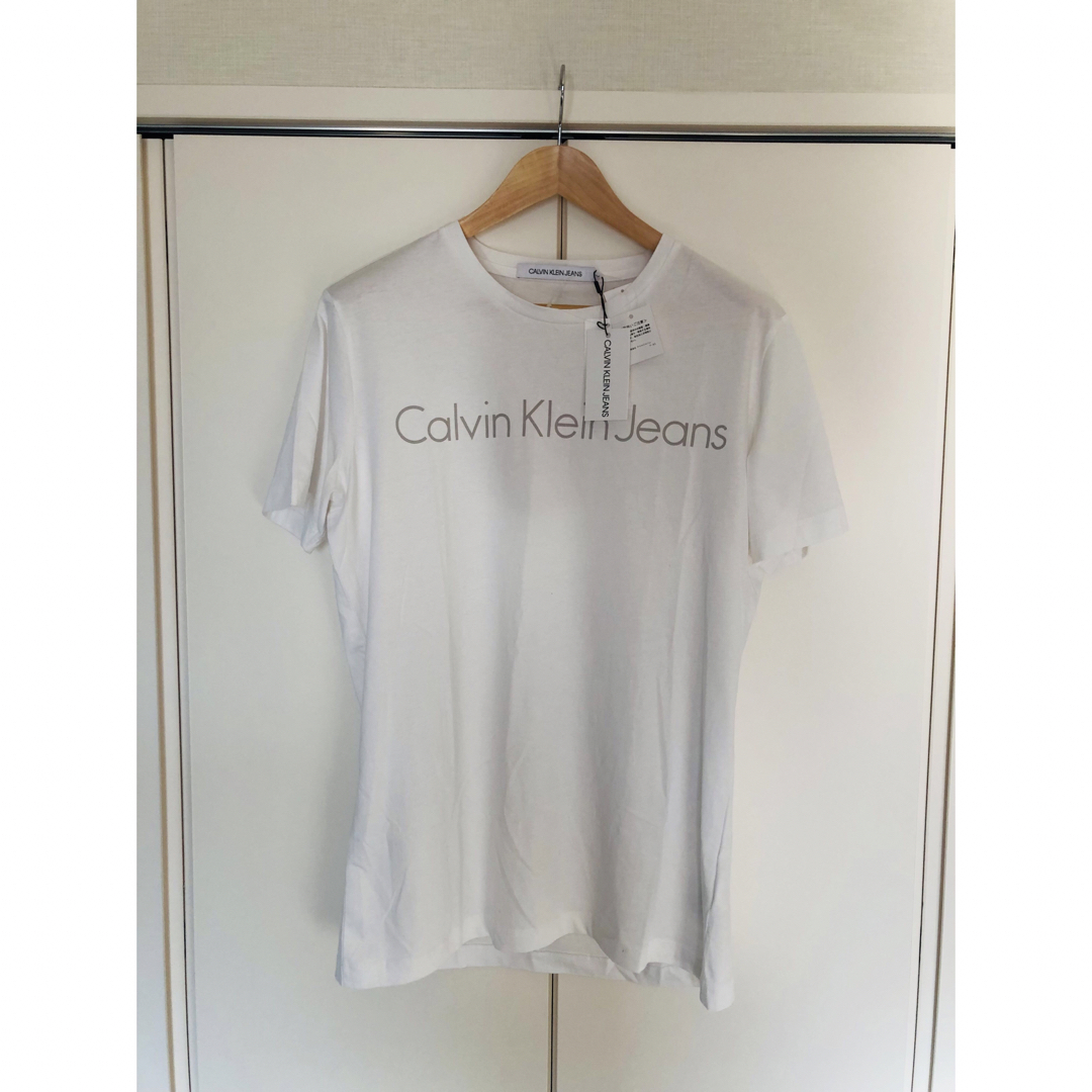 Calvin Klein(カルバンクライン)のカルバンクライン　スリムフィット　Tシャツ　Large white メンズのトップス(Tシャツ/カットソー(半袖/袖なし))の商品写真