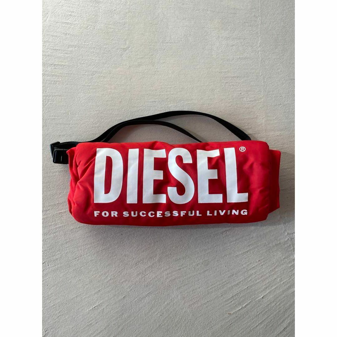 DIESEL(ディーゼル)の《DIESEL》ディーゼル ノベルティ ハンドウォーマー レッド (f786) レディースのファッション小物(その他)の商品写真