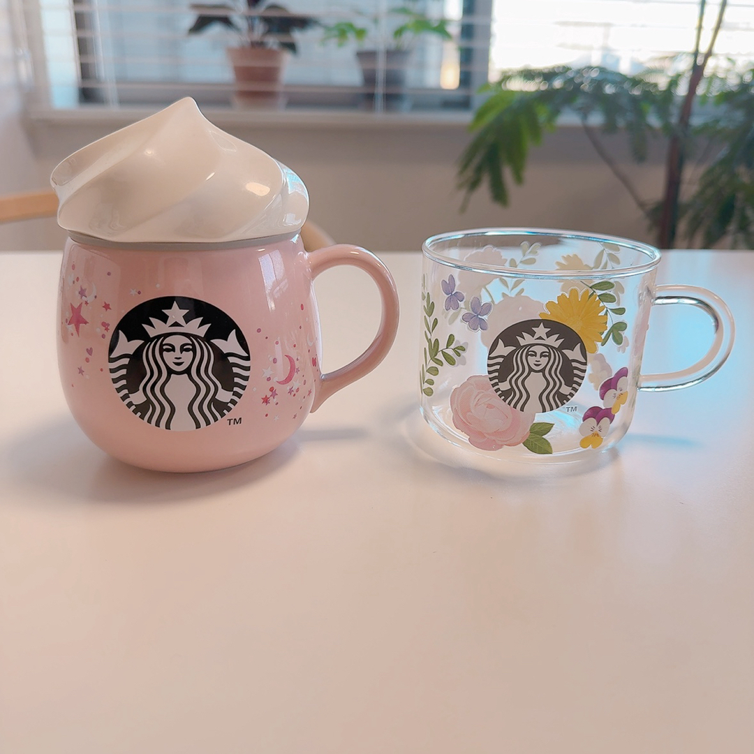 Starbucks(スターバックス)の【お値下げ】STAR BUCKS 限定マグカップ2個セット インテリア/住まい/日用品のキッチン/食器(食器)の商品写真