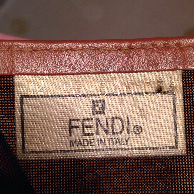 FENDI(フェンディ)の☆FENDI☆バック難あり！値下げ レディースのバッグ(トートバッグ)の商品写真