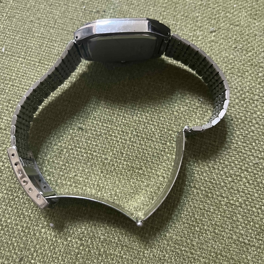 ALBA(アルバ)のSEIKO アルバ　紳士時計　電池新品　デイデイト　腕時計　スクエア　レトロ メンズの時計(腕時計(アナログ))の商品写真