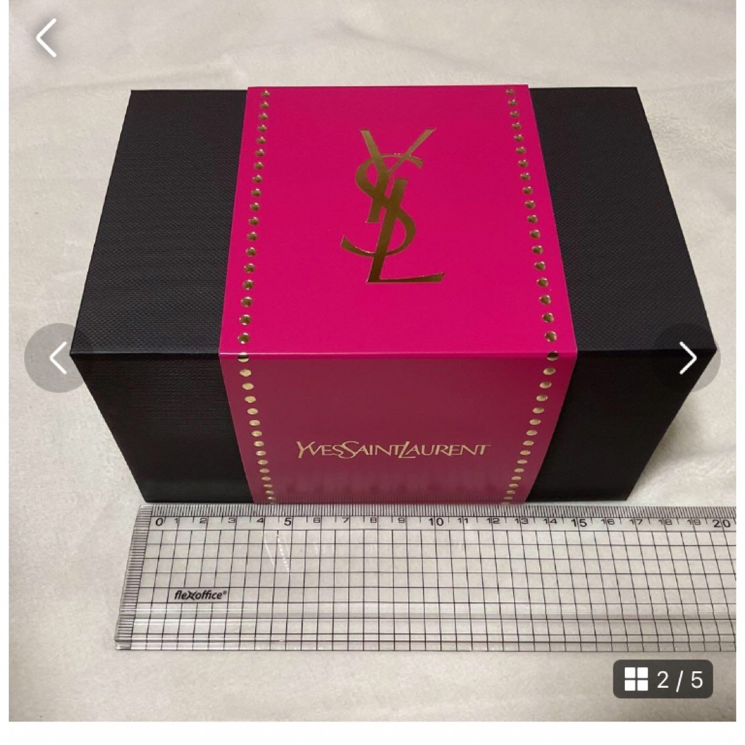 Yves Saint Laurent(イヴサンローラン)の【数量限定セール】イブサンローランギフトボックス　ショッピングバック付き送料込み レディースのバッグ(ショップ袋)の商品写真