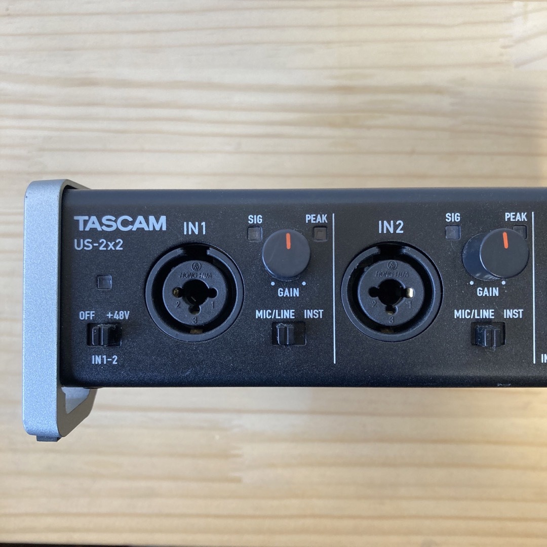 TASCAM US-2x2 オーディオインターフェース USBケーブル付き 楽器のDTM/DAW(オーディオインターフェイス)の商品写真