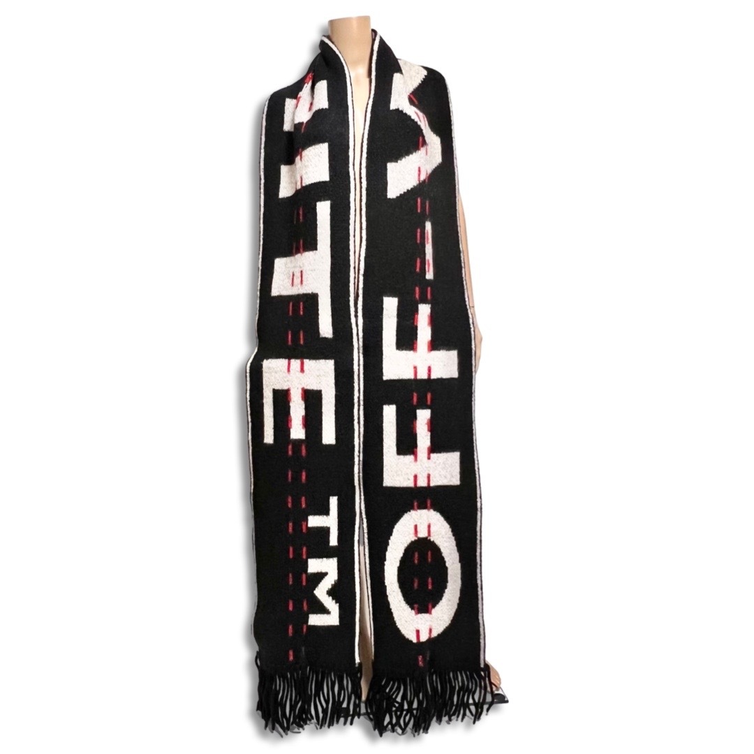 OFF-WHITE(オフホワイト)のOFF-WHITE オフホワイト KNIT WEAR ロゴ ニット ロング マフラー ブラック ホワイト 正規品 タグ付き メンズのファッション小物(マフラー)の商品写真