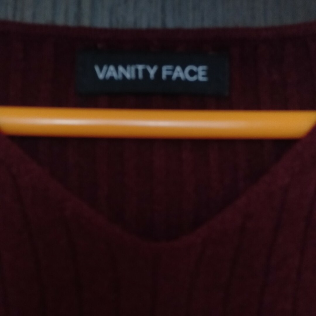 VANITY FACE　ワインレッド　バーガンディ レディースのトップス(ニット/セーター)の商品写真
