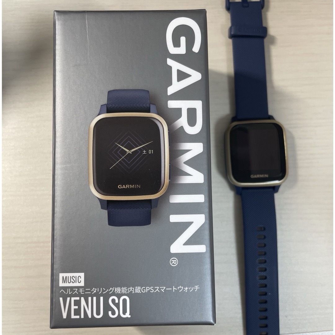 GARMIN(ガーミン)のGARMIN VENU SQ MUSIC NAVY/LIGHT GOLD スポーツ/アウトドアのランニング(その他)の商品写真