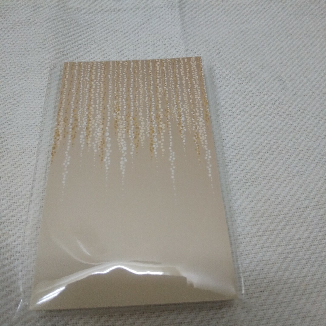 ゴールド風 アクセサリー台紙 55×91mm 名刺サイズ 40枚 ハンドメイドの文具/ステーショナリー(カード/レター/ラッピング)の商品写真