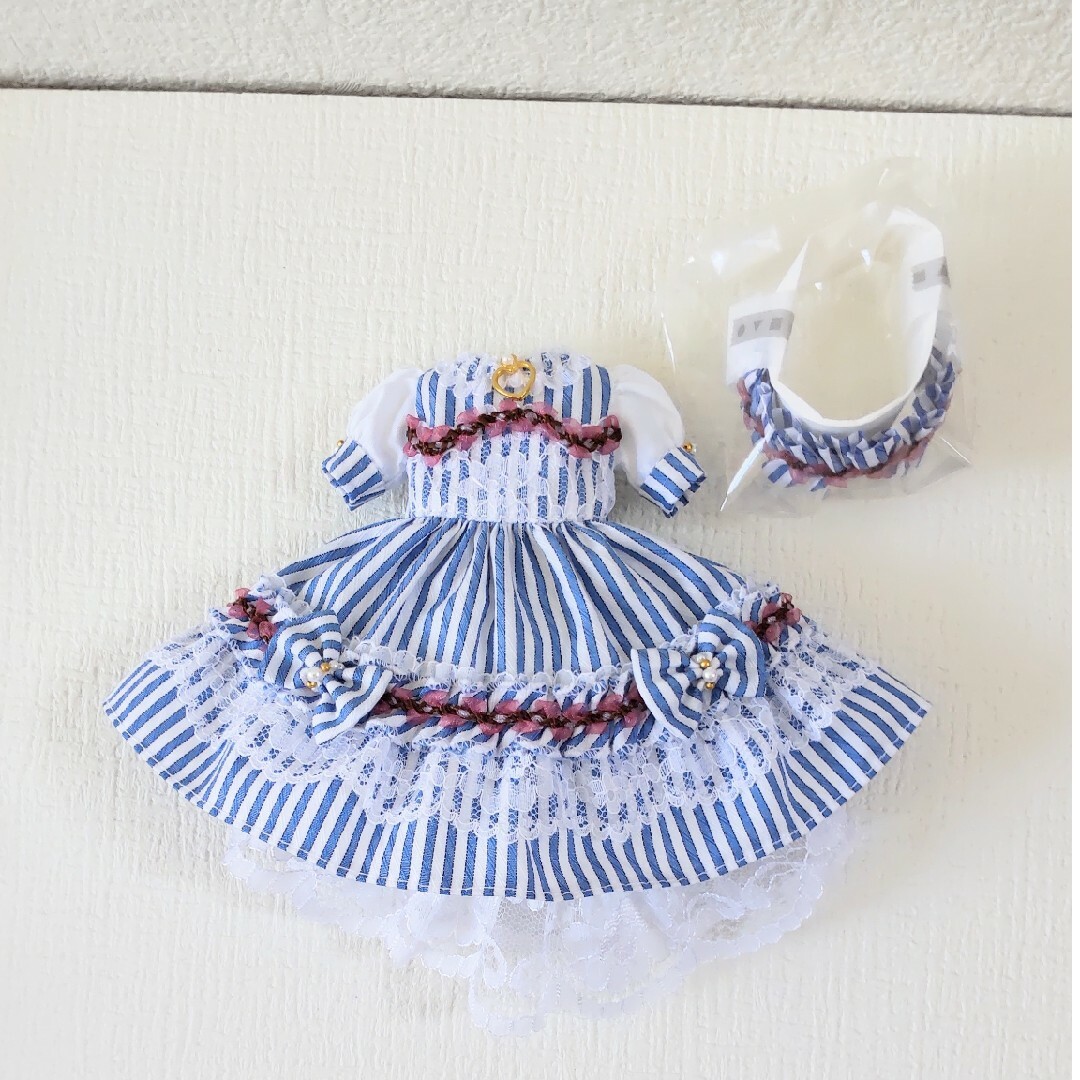 リカちゃん　服　ドレス　ハンドメイド　ストライプ エンタメ/ホビーのエンタメ その他(その他)の商品写真