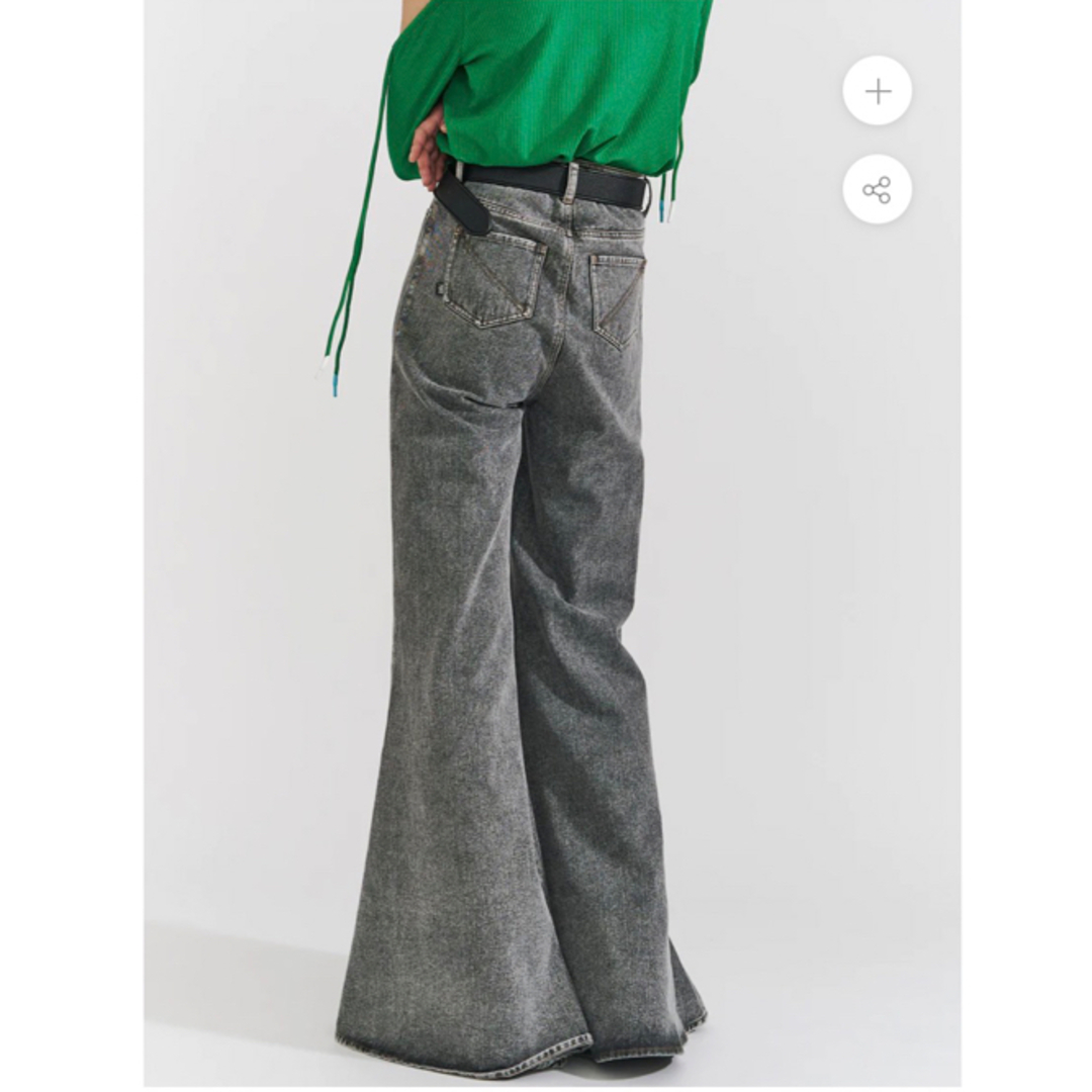 PAMEO POSE(パメオポーズ)のPAMEO POSE CHAMELEON FLARE PANTS レディースのパンツ(デニム/ジーンズ)の商品写真