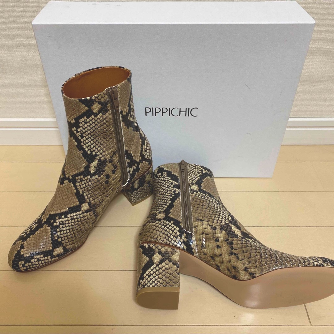 PIPPICHIC(ピッピシック)のPIPPICHIC パイソンヒールブーツ レディースの靴/シューズ(ブーツ)の商品写真