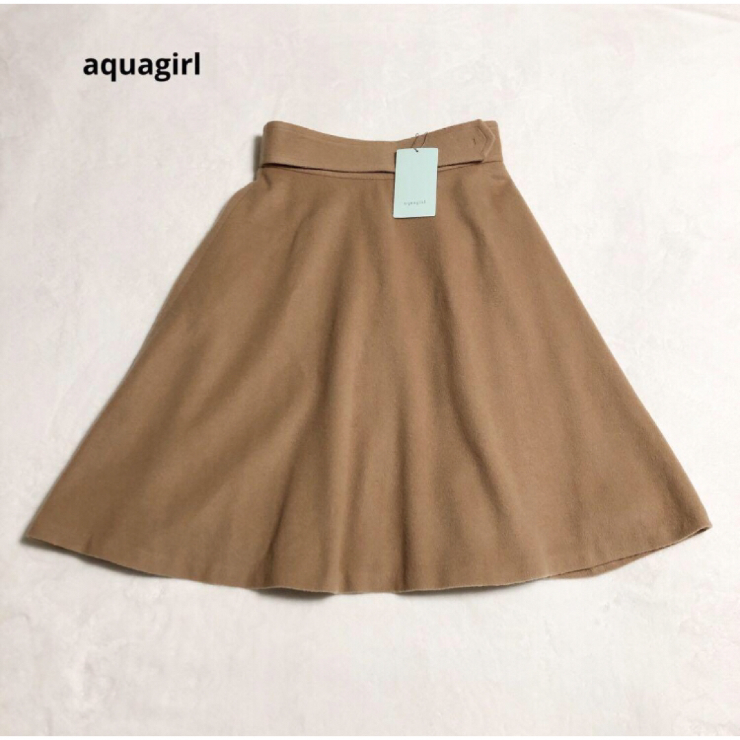 aquagirl(アクアガール)の新品　aquagirl アクアガール ウール　フレア　スカート　キャメル　38 レディースのスカート(ひざ丈スカート)の商品写真