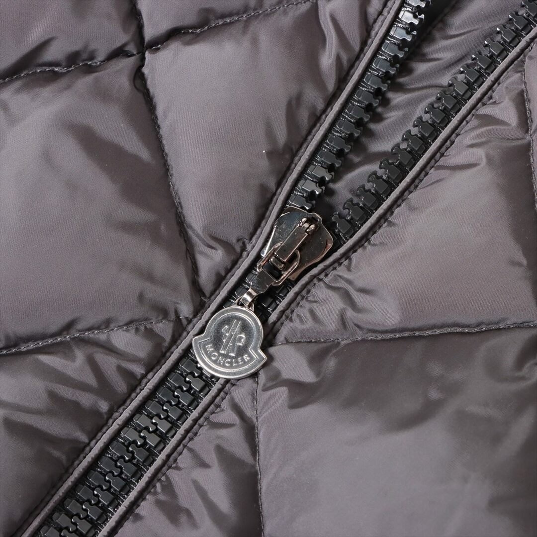 MONCLER(モンクレール)のモンクレール  ナイロン  グレー レディース その他アウター レディースのジャケット/アウター(その他)の商品写真