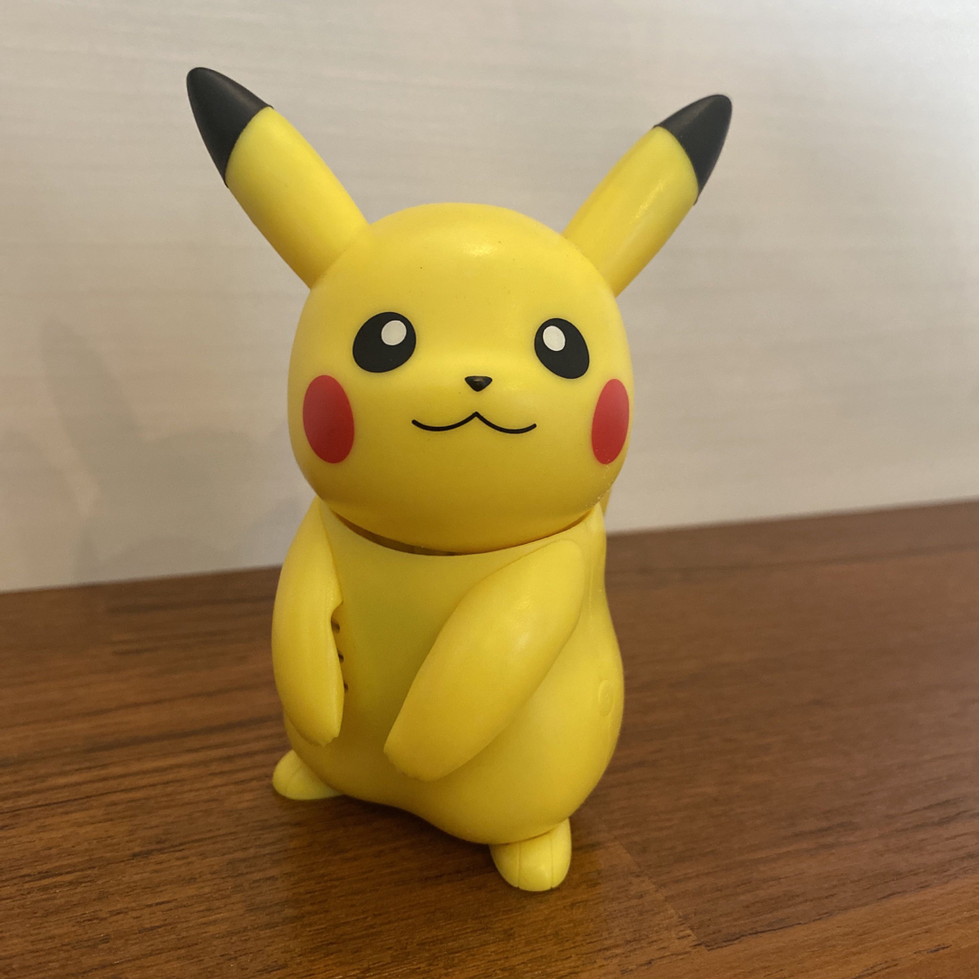 Takara Tomy(タカラトミー)のねぇHelloPika ハロピカ　中古美品 エンタメ/ホビーのおもちゃ/ぬいぐるみ(キャラクターグッズ)の商品写真