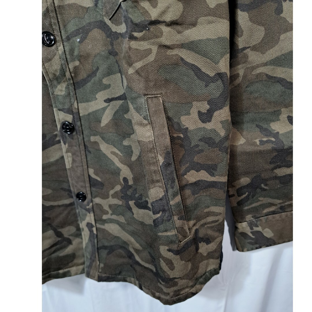 西川(ニシカワ)の未使用 nano universe 西川ダウンシャツ　迷彩　カーキ メンズのジャケット/アウター(ダウンジャケット)の商品写真