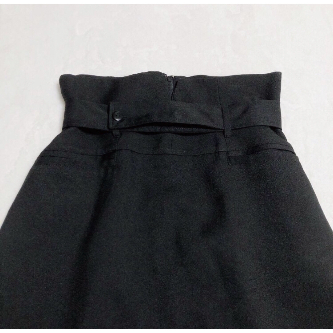EMODA(エモダ)のEMODA エモダ　ハイウエスト　ベルト　フレア　スカート　ブラック　M レディースのスカート(ロングスカート)の商品写真