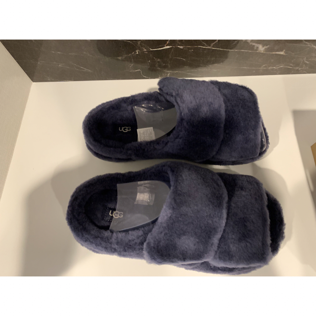 UGG(アグ)の新品未使用UGGモコモコスリッパ25㎝ インテリア/住まい/日用品のインテリア小物(スリッパ/ルームシューズ)の商品写真