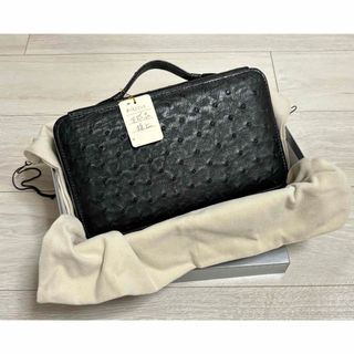 オーストリッチ(OSTRICH)のJRA認定品　オーストリッチ本革　セカンドバッグ(ボディーバッグ)